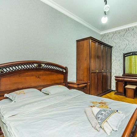 Nizami Street 2 Room Gold Home Baky Esterno foto