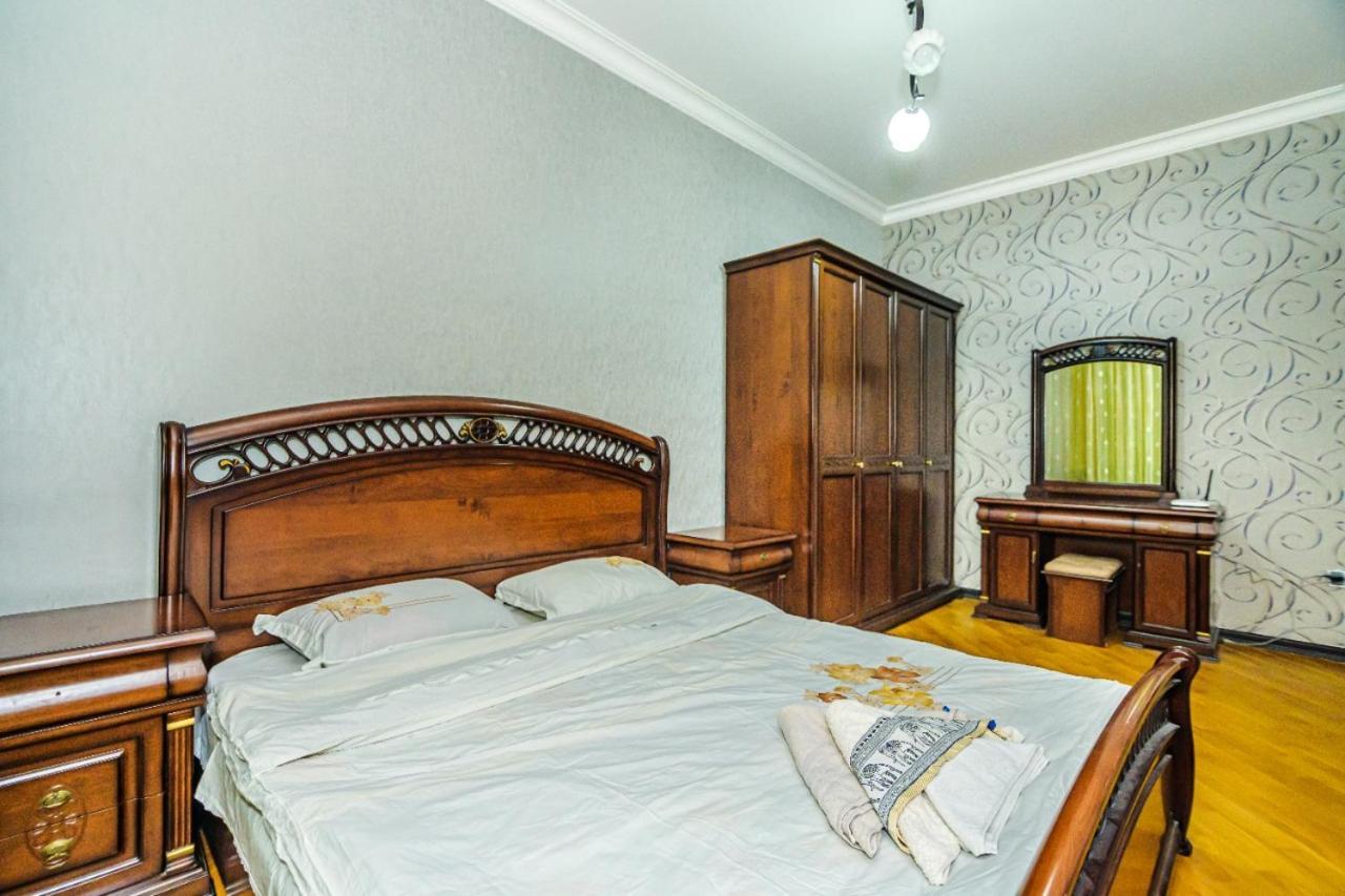 Nizami Street 2 Room Gold Home Baky Esterno foto