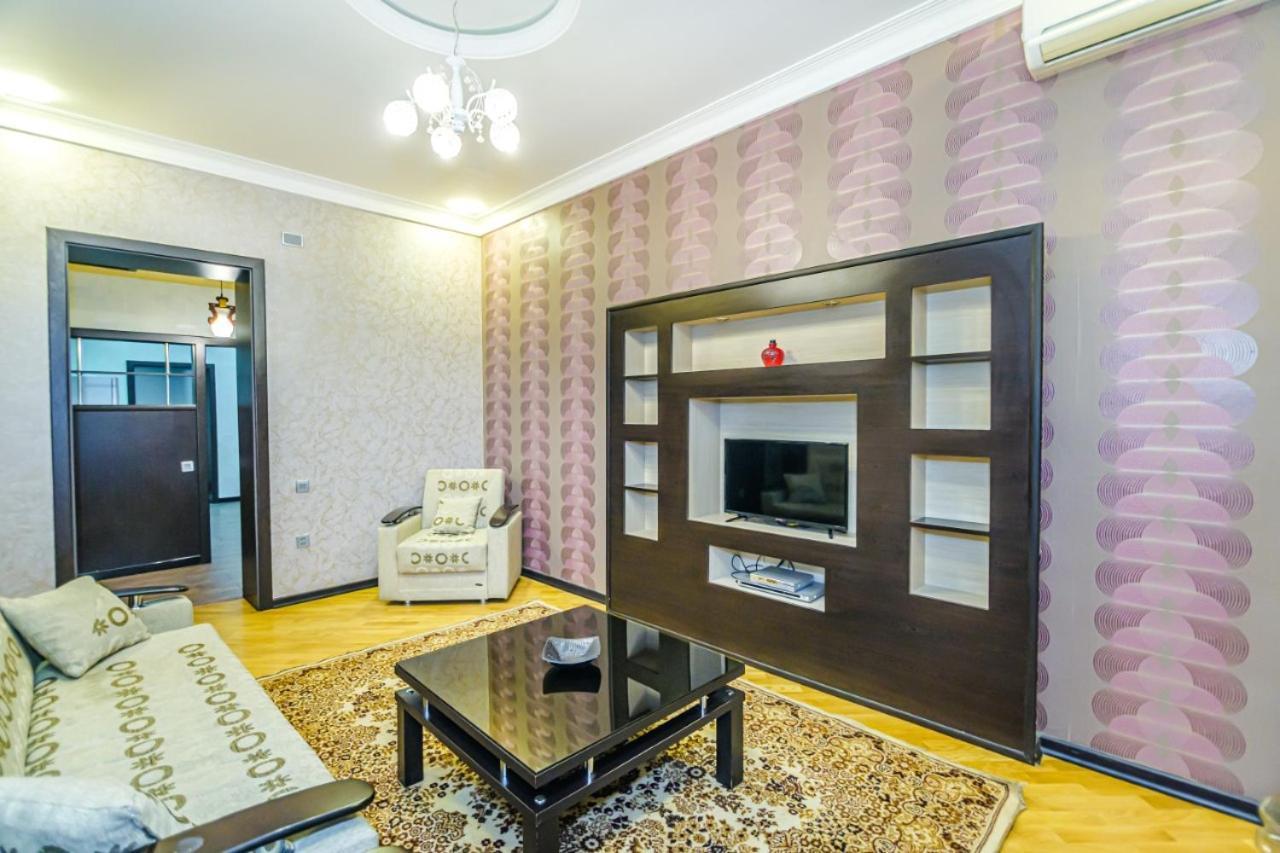 Nizami Street 2 Room Gold Home Baky Esterno foto