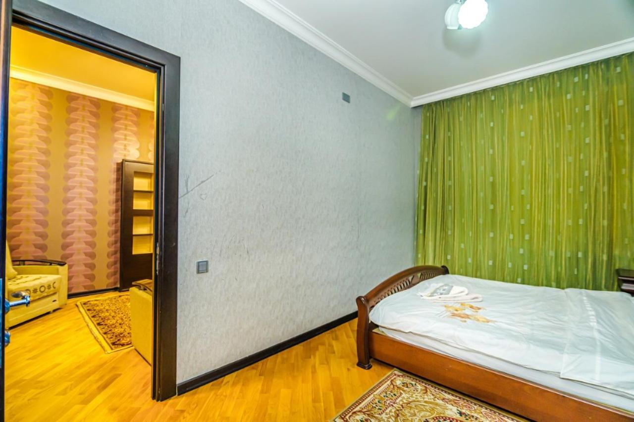 Nizami Street 2 Room Gold Home Baky Esterno foto