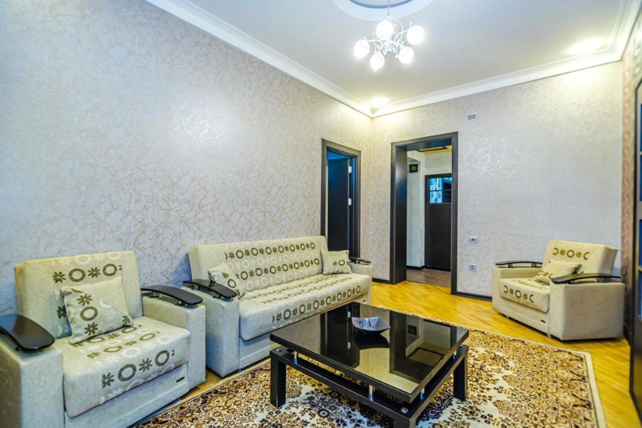 Nizami Street 2 Room Gold Home Baky Esterno foto